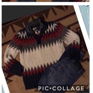Gently Used boys Gap sweater!!